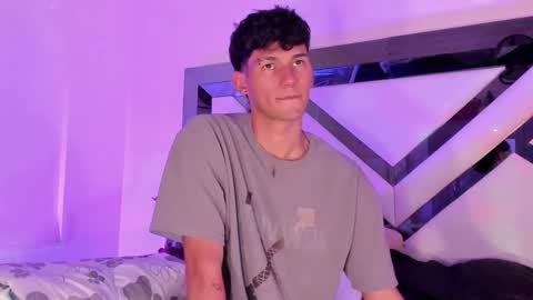 Snapshot of kingparker1 chatting on January 31, 4:25 am A L E X online show from January 31, 4:25 am