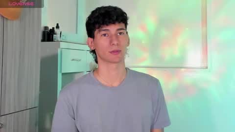 Snapshot of kingparker1 chatting on February 18, 3:10 am A L E X online show from February 18, 3:10 am