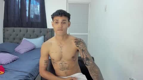 DOMINANT ALPHA KINGS online show from December 19, 6:48 pm