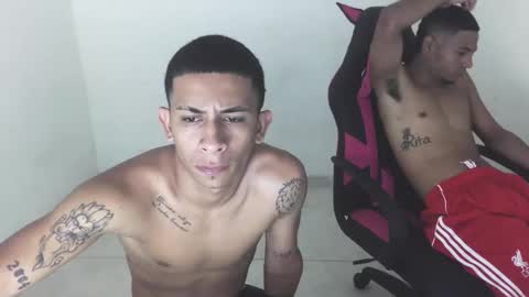 DOMINANT ALPHA KINGS online show from April 29, 8:04 pm