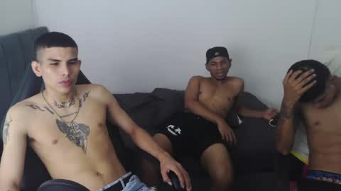 DOMINANT ALPHA KINGS online show from April 30, 10:25 pm