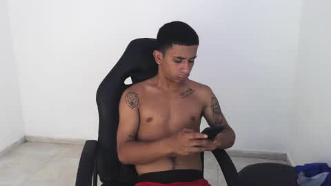 DOMINANT ALPHA KINGS online show from June 13, 4:49 pm
