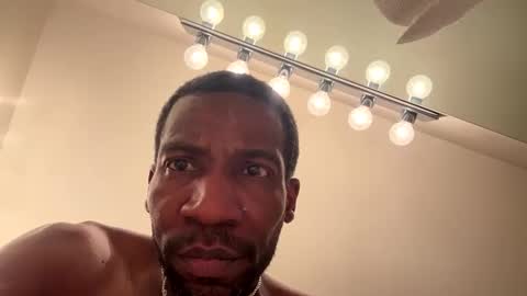 Snapshot of kingslimfresh chatting on February 15, 12:54 pm kingslimfresh online show from February 15, 12:54 pm