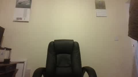 Snapshot of kingwillywoo chatting on December 10, 10:17 am Cynthia Pvc lips online show from December 10, 10:17 am
