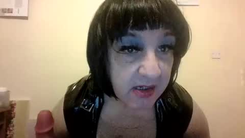 Snapshot of kingwillywoo chatting on December 12, 10:02 am Cynthia Pvc lips online show from December 12, 10:02 am