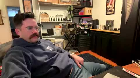 kingxhelm online show from March 12, 5:52 pm