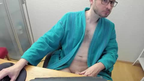 Snapshot of kinksubbydubby chatting on June 7, 10:57 pm kinksubbydubby online show from June 7, 10:57 pm