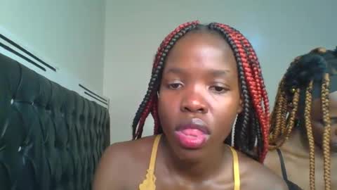 Snapshot of kinky_aria chatting on September 16, 4:52 pm kinky_aria online show from September 16, 4:52 pm