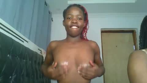 Snapshot of kinky_aria chatting on October 3, 3:58 am kinky_aria online show from October 3, 3:58 am