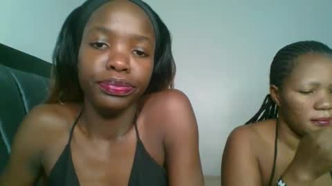 Snapshot of kinky_aria chatting on October 9, 5:44 pm kinky_aria online show from October 9, 5:44 pm