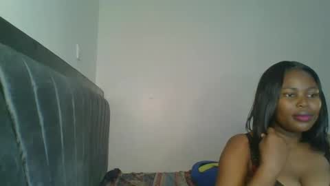 Snapshot of kinky_aria chatting on October 19, 6:52 pm kinky_aria online show from October 19, 6:52 pm
