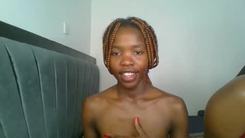 Snapshot of kinky_aria chatting on November 18, 11:37 pm kinky_aria online show from November 18, 11:37 pm