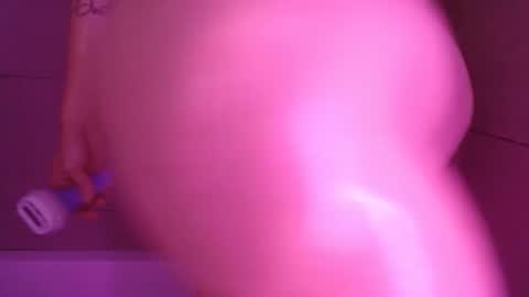 Snapshot of kinky_k80 chatting on April 27, 5:44 pm Kinky K80 online show from April 27, 5:44 pm