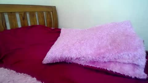 Snapshot of kinky_kaiya chatting on December 25, 8:18 am kaiya online show from December 25, 8:18 am