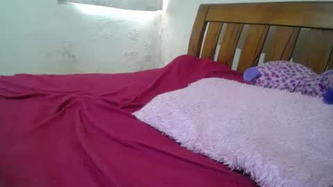 Snapshot of kinky_kaiya chatting on October 1, 7:58 am kaiya online show from October 1, 7:58 am