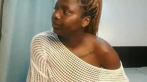 Lola online show from January 13, 10:59 pm