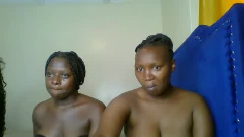 Snapshot of kinky_roey chatting on February 21, 8:07 am kinky_roey online show from February 21, 8:07 am