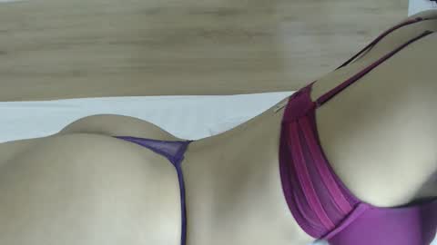 Snapshot of kinkyarab48449 chatting on May 13, 10:12 am Kinkyarab48449 online show from May 13, 10:12 am