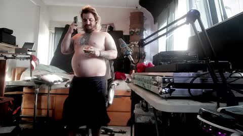Snapshot of kinkybiguy14 chatting on September 17, 1:02 pm Kinky Cassie online show from September 17, 1:02 pm