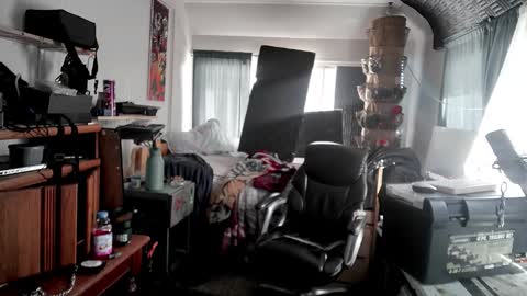 Snapshot of kinkybiguy14 chatting on October 12, 3:11 pm Kinky Cassie online show from October 12, 3:11 pm