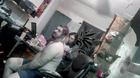 Snapshot of kinkybiguy14 chatting on December 21, 7:59 am Kinky Cassie online show from December 21, 7:59 am