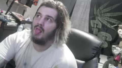 Snapshot of kinkybiguy14 chatting on January 9, 8:06 am Kinky Cassie online show from January 9, 8:06 am