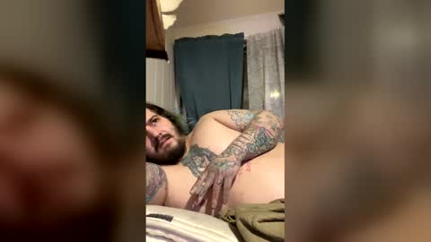 Snapshot of kinkybiguy14 chatting on January 16, 10:52 am Kinky Cassie online show from January 16, 10:52 am