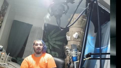 Snapshot of kinkybiguy14 chatting on March 20, 4:39 am Kinky Cassie online show from March 20, 4:39 am