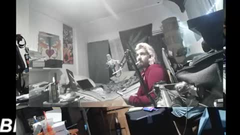 Snapshot of kinkybiguy14 chatting on June 22, 5:04 am Kinky Cassie online show from June 22, 5:04 am