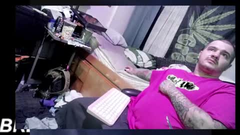 Snapshot of kinkybiguy14 chatting on July 9, 5:11 am Kinky Cassie online show from July 9, 5:11 am