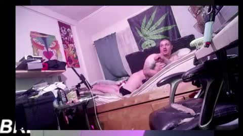Snapshot of kinkybiguy14 chatting on July 10, 5:23 am Kinky Cassie online show from July 10, 5:23 am