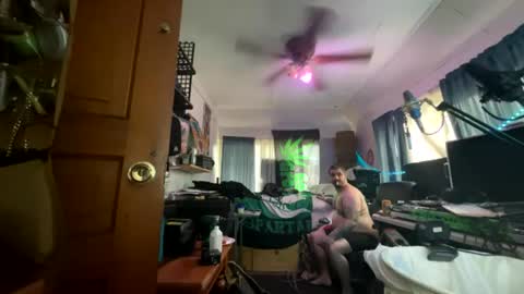 Snapshot of kinkybiguy14 chatting on July 26, 12:01 pm Kinky Cassie online show from July 26, 12:01 pm