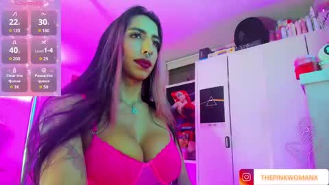 Snapshot of kinkybunny_4 chatting on December 6, 4:25 am Jasmine. online show from December 6, 4:25 am