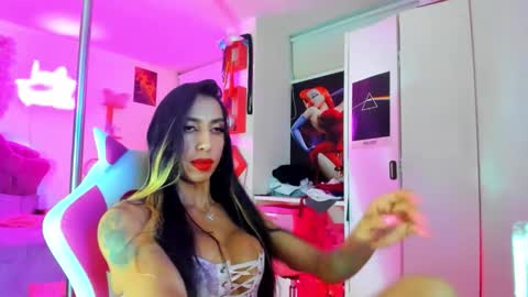 Snapshot of kinkybunny_4 chatting on November 12, 9:47 pm Jasmine. online show from November 12, 9:47 pm