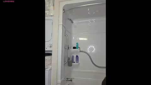 Maysie and Hunter online show from April 6, 1:03 am