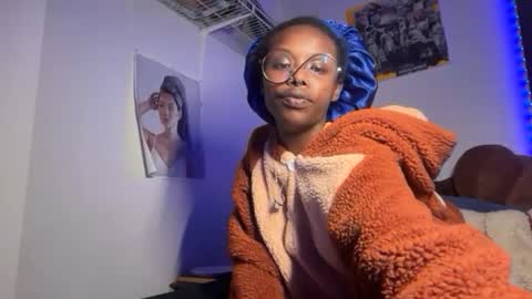 Snapshot of kinkycoupleinteracial chatting on December 3, 6:43 am interracialfacial online show from December 3, 6:43 am