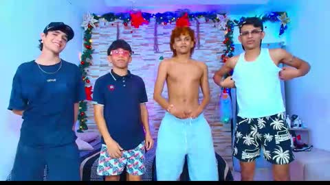 Snapshot of kinkyhousexxx chatting on November 16, 2:06 am kinkyhousexxx online show from November 16, 2:06 am