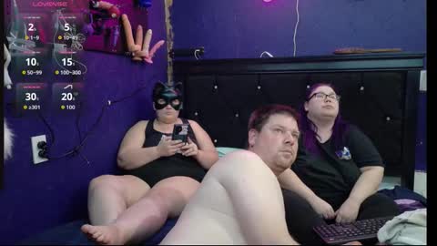 Snapshot of kinkykitten253 chatting on December 1, 7:02 am kinkykitten253 online show from December 1, 7:02 am