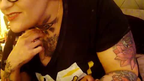 Snapshot of kinkypinkyplay2 chatting on January 15, 7:46 am Kinky Pinky online show from January 15, 7:46 am