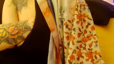 Snapshot of kinkypinkyplay2 chatting on January 31, 8:29 pm Kinky Pinky online show from January 31, 8:29 pm