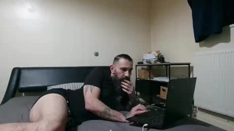 Snapshot of kinkyrusty chatting on January 26, 10:35 pm kinkyrusty online show from January 26, 10:35 pm
