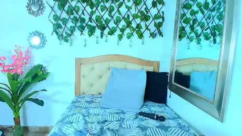 Snapshot of kinkysweet__ chatting on June 8, 11:16 pm Isabella online show from June 8, 11:16 pm