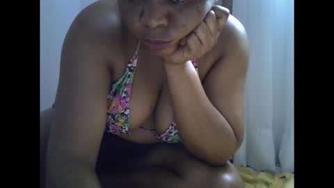 Snapshot of kinkyxxjuice chatting on October 29, 6:37 am kinkyxxjuice online show from October 29, 6:37 am