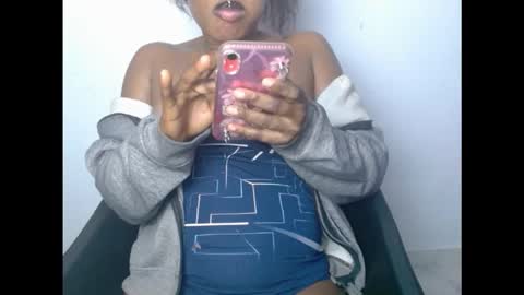 Snapshot of kinkyxxnasty chatting on October 29, 9:33 am kinkyxxnasty online show from October 29, 9:33 am