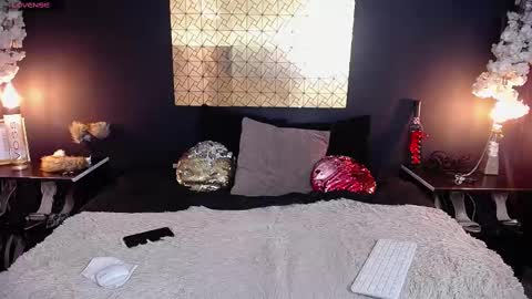 Snapshot of kinkyy_mom chatting on October 1, 1:17 pm kinkyy_mom online show from October 1, 1:17 pm