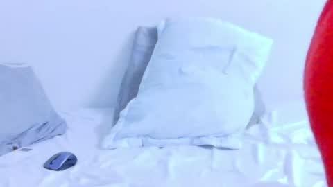 kinkyy_redhead online show from April 23, 12:29 pm