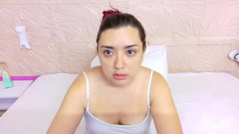Snapshot of kinkyy_redhead chatting on June 22, 11:07 am kinkyy_redhead online show from June 22, 11:07 am