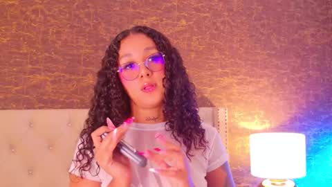  CALL ME KINSLEY  online show from March 17, 4:17 am