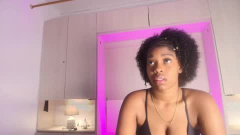 M A R A  online show from November 6, 11:44 am