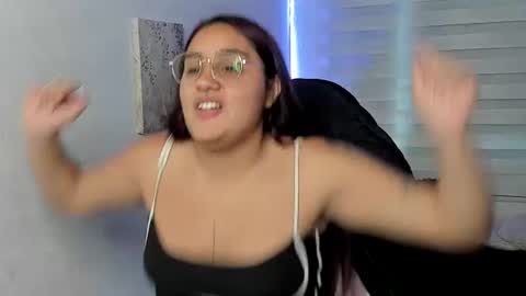 Snapshot of kir_ely chatting on June 24, 7:13 pm kir_ely online show from June 24, 7:13 pm